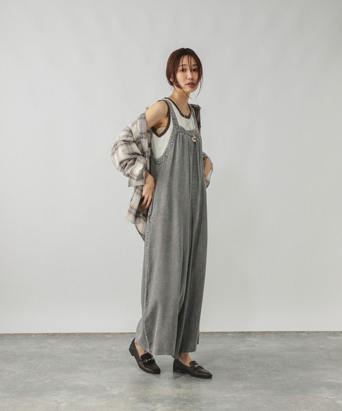 GLOBAL WORK（グローバルワーク）の「アソートギャザーワイドサロペ/587823（サロペット/オーバーオール・レディース・スミクロ/ダークブラウン/ブルー系その他4/グレー系その他2・LARGE/MEDIUM）」の6枚目の写真