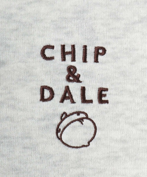 Disney（ディズニー）の「Disney（ディズニー）キャラクターサガラ刺繍・ヴィンテージライクプリント スウェットトレーナー（裏起毛）ミッキーマウス/スティッチ/チップとデール（スウェット・レディース・カーキ/ホワイト系その他/ダークグレー/マスタード/ブルー/ホワイト系その他2/グレー系その他/ワイン・M/L）」の18枚目の写真
