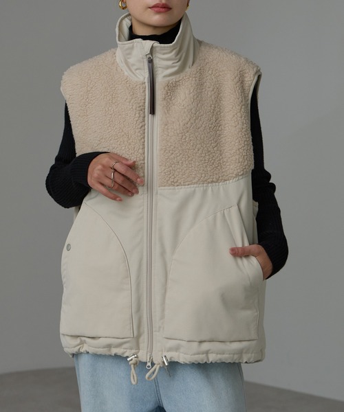 r.（アールドット）の「ボア切替　中わたベスト（ダウンベスト・レディース・キナリ/オリーブ/ブラック・FREE）」の2枚目の写真