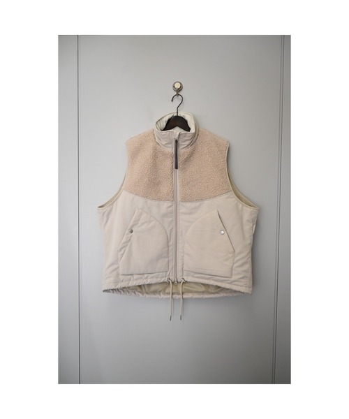 r.（アールドット）の「ボア切替　中わたベスト（ダウンベスト・レディース・キナリ/オリーブ/ブラック・FREE）」の8枚目の写真