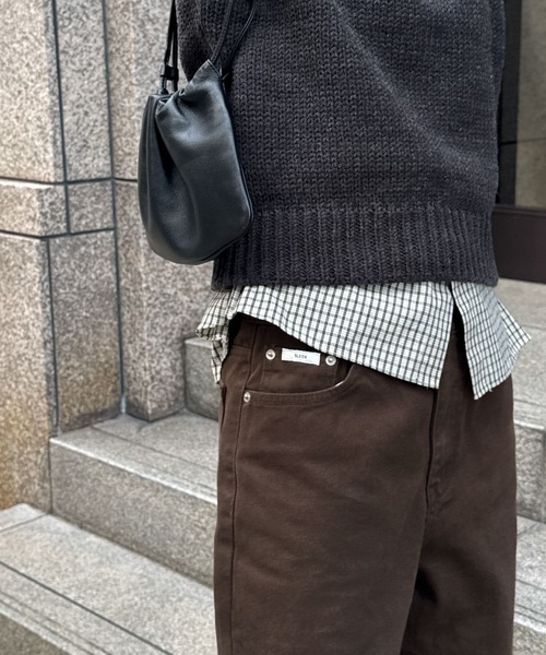 CANAL JEAN（キャナルジーン）の「SLEEK　ストレートツイルパンツ（デニムパンツ・レディース・ブラック/ブラウン・SMALL/MEDIUM）」の18枚目の写真