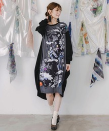 ScoLar(スカラー) 不思議な街柄タック入りワンピース