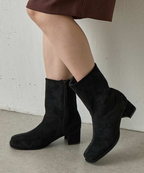 COLONY 2139（コロニートゥーワンスリーナイン）の「スエードライクブーツ（ブーツ・レディース・ベージュ/ブラック・MEDIUM/LARGE）」の2枚目の写真