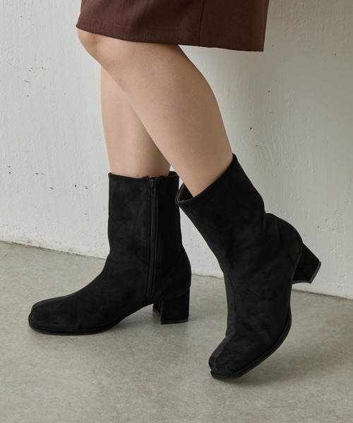 COLONY 2139（コロニートゥーワンスリーナイン）の「スエードライクブーツ（ブーツ・レディース・ベージュ/ブラック・MEDIUM/LARGE）」の15枚目の写真