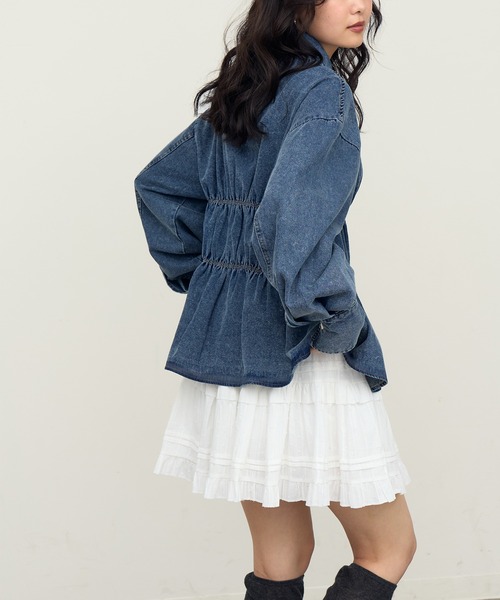 NOGLE(ノグル)の「【NOGLE/ノグル】シャーリングデニムシャツ(シャツ/ブラウス・レディース・ブルー/ブラック・FREE)」の4枚目の写真