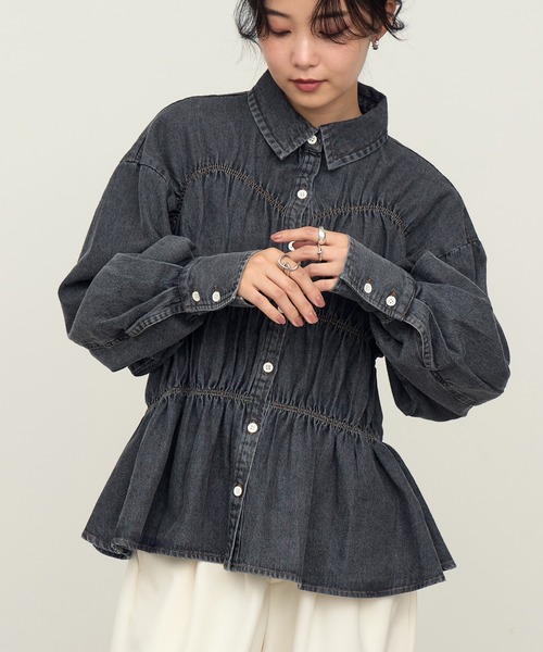 NOGLE(ノグル)の「【NOGLE/ノグル】シャーリングデニムシャツ(シャツ/ブラウス・レディース・ブルー/ブラック・FREE)」の13枚目の写真