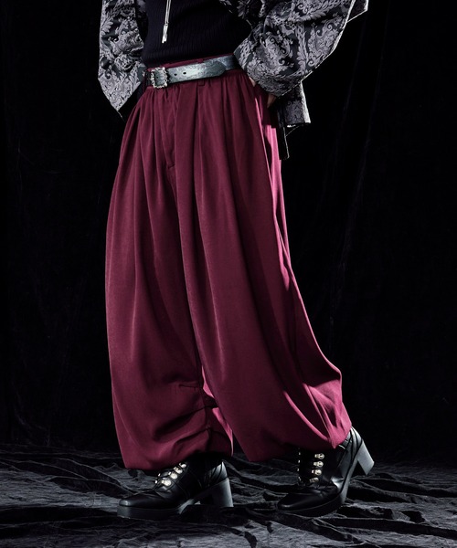 カーブタックバルーンパンツ（スラックス）｜Ellno Loset（エルノ