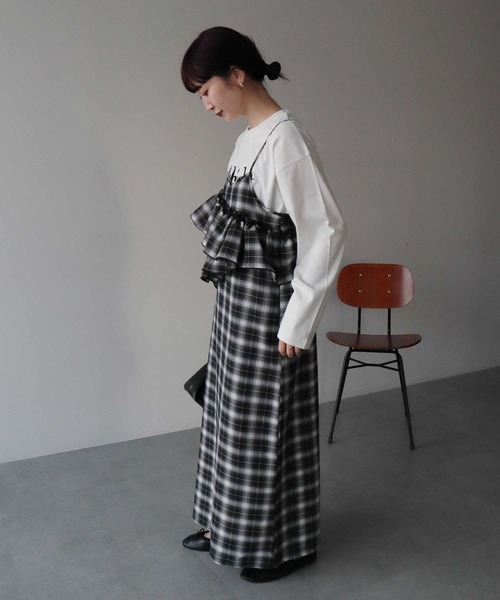 earth music&ecology(アースミュージックアンドエコロジー)の「【2025AW】2wayフリルチェックキャミワンピース(ワンピース・レディース・ブラック/ブラウン・FREE)」の11枚目の写真