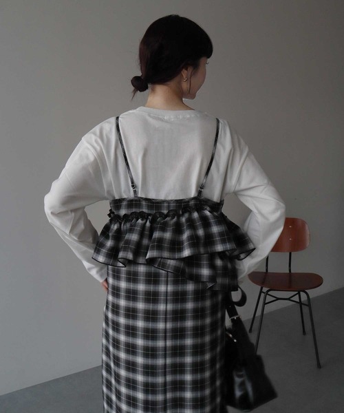 earth music&ecology(アースミュージックアンドエコロジー)の「【2025AW】2wayフリルチェックキャミワンピース(ワンピース・レディース・ブラック/ブラウン・FREE)」の16枚目の写真