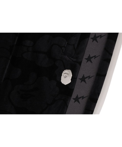 A BATHING APE（アベイシングエイプ）の「SOLID CAMO VELOUR METAL ONE POINT RELAXED FIT TRACK PANTS（その他パンツ・メンズ・バーガンディー/ブラック・LARGE/SMALL/MEDIUM/X-LARGE）」の7枚目の写真