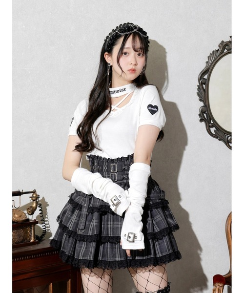 NOEMIE(ノエミー)の「4WAYハートワッペンアームウォーマーカットソー(Tシャツ/カットソー・レディース・オフホワイト/ブラック・M)」の1枚目の写真