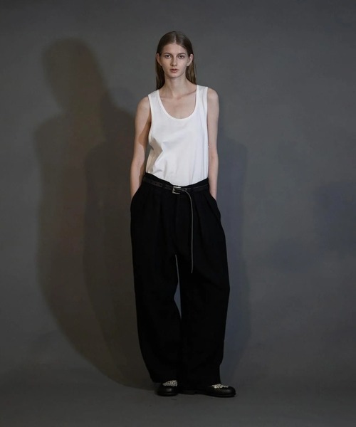 my beautiful landlet(マイビューティフルランドレット)の「【my beautiful landlet】 BISHU WOOL TUCK PANTS(その他パンツ・メンズ・ネイビー/ブラック/グレー/チャコールグレー・1/0/2)」の2枚目の写真