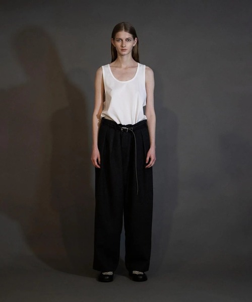 my beautiful landlet(マイビューティフルランドレット)の「【my beautiful landlet】 BISHU WOOL TUCK PANTS(その他パンツ・メンズ・ネイビー/ブラック/グレー/チャコールグレー・1/0/2)」の1枚目の写真