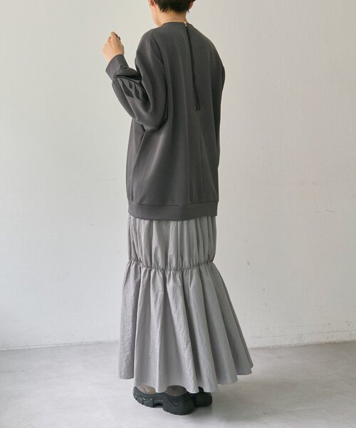 ear PAPILLONNER（イアパピヨネ）の「ドッキング刺繍ワンピース【SUM1 STYLE】（ワンピース・レディース・グレー・FREE）」の7枚目の写真