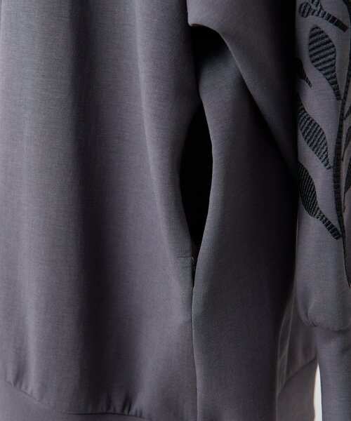 ear PAPILLONNER（イアパピヨネ）の「ドッキング刺繍ワンピース【SUM1 STYLE】（ワンピース・レディース・グレー・FREE）」の20枚目の写真