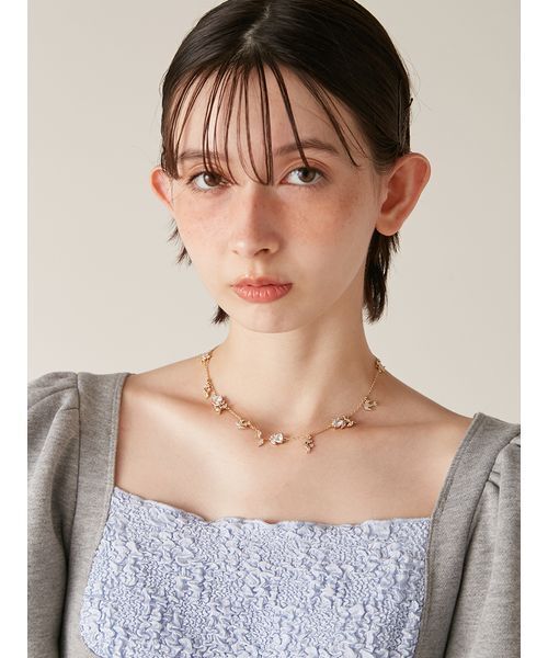 LILY BROWN（リリーブラウン）の「Lilywingビジューフラワーネックレス（ネックレス・レディース・シルバー/ゴールド・F）」の10枚目の写真