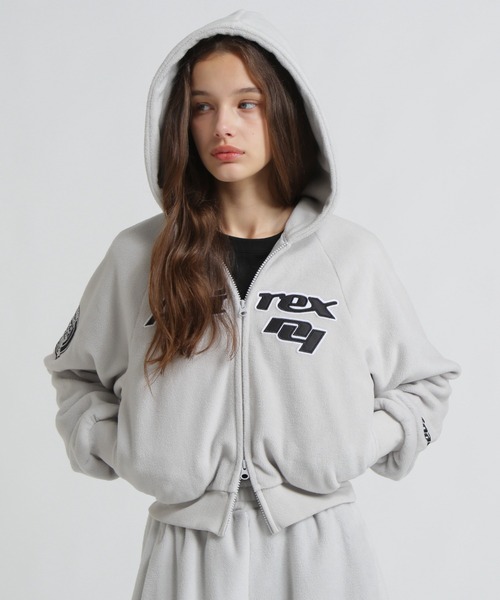 MOUSSY（マウジー）の「《AVIREX×MOUSSY》FLEECE HOODIE（パーカー・レディース・ブラック/グレー/レッド・F）」の3枚目の写真