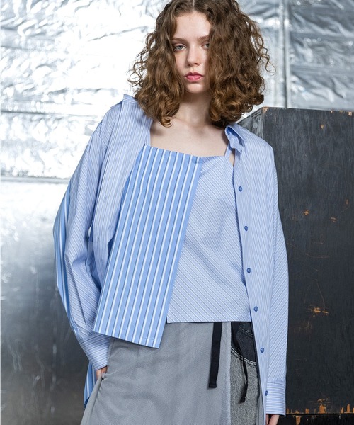 AULA AILA（アウラアイラ）の「ストライプシャツ&キャミソールセット（シャツ/ブラウス・レディース・グレー/ブルー/ピンク・0）」の2枚目の写真