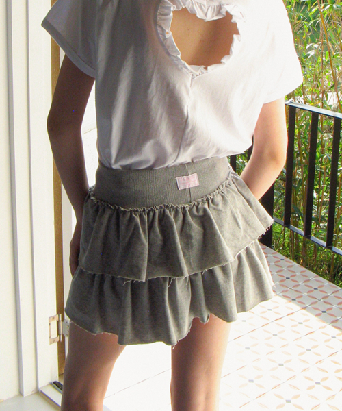 RONRON(ロンロン)の「CANCAN RUFFLE PANTSKIRT GREY(スカート・レディース・その他・FREE)」の6枚目の写真