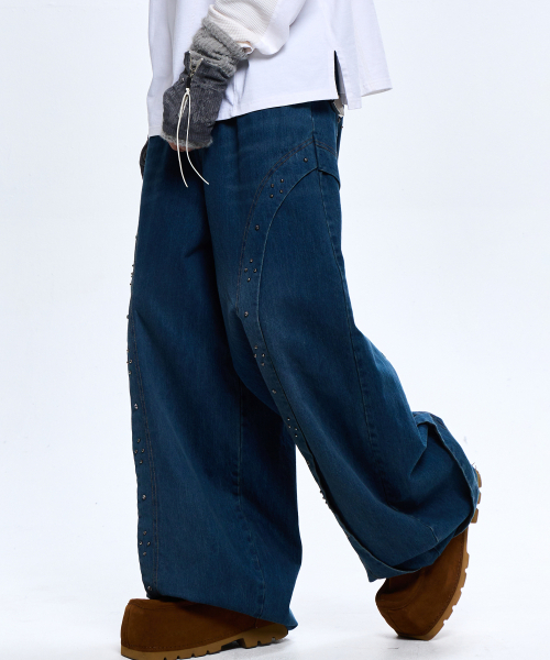 RSSC(アールエスエスシー)の「RIVET BALLOON DENIM PANTS - DENIM(デニムパンツ・レディース・その他・1/2)」の3枚目の写真