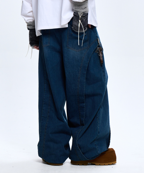 RSSC(アールエスエスシー)の「RIVET BALLOON DENIM PANTS - DENIM(デニムパンツ・レディース・その他・1/2)」の4枚目の写真