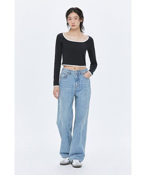 MUSINSA STANDARD WOMAN(ムシンサスタンダードウーマン)の「レディースワイドデニムパンツ【ライトインディゴ】(デニムパンツ・レディース・その他・32/30/23/24/25/26/27/28/29)」の16枚目の写真