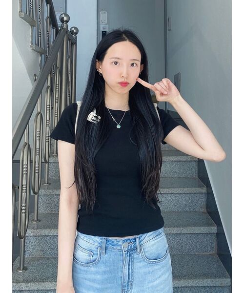 MUSINSA STANDARD WOMAN(ムシンサスタンダードウーマン)の「レディースワイドデニムパンツ【ライトインディゴ】(デニムパンツ・レディース・その他・32/30/23/24/25/26/27/28/29)」の17枚目の写真