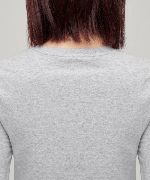 MUSINSA STANDARD WOMAN（ムシンサスタンダードウーマン）の「ウィメンズスリムクロップクルーネック長袖Tシャツ[ミディアムグレー]（Tシャツ/カットソー・レディース・その他・SMALL/MEDIUM/LARGE/X-SMALL）」の8枚目の写真