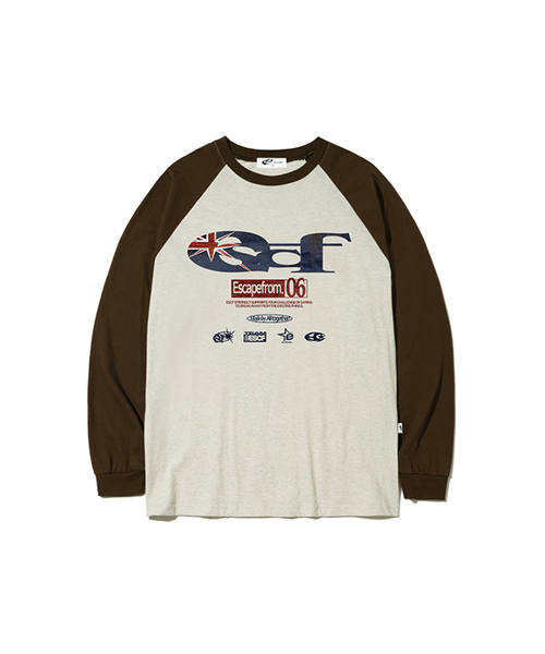 ESCAPEFROM（エスケープフロム）の「ブリティッシュヴィンテージ ESCFロゴコラージュプリントロングスリーブ [3色]（Tシャツ/カットソー・レディース・ホワイト/ネイビー/ブラウン・MEDIUM/LARGE/SMALL）」の2枚目の写真