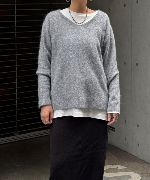 LBC（エルビーシー）の「アンゴラコンVネックニット（ニット/セーター・レディース・ベージュ/パープル/グリーン/ライトブルー/グレー・M/L）」の9枚目の写真