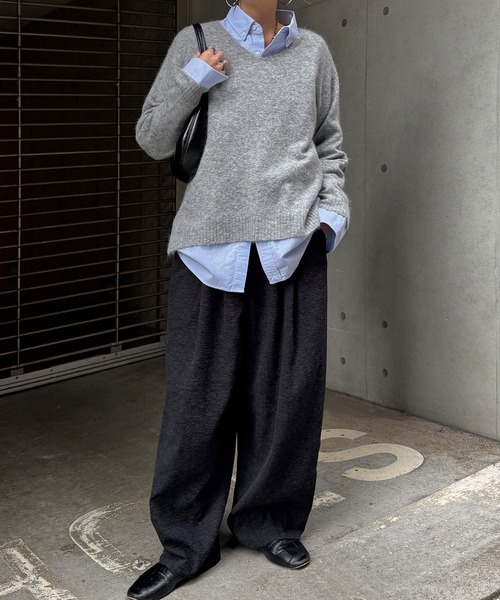 LBC（エルビーシー）の「アンゴラコンVネックニット（ニット/セーター・レディース・ベージュ/パープル/グリーン/ライトブルー/グレー・M/L）」の17枚目の写真