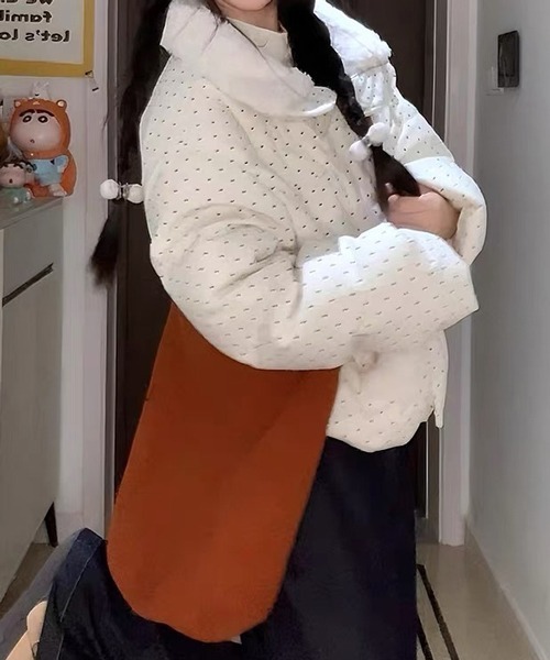 Nia(ニア)の「Nia(ニア)/ドット柄 中綿ジャケット(ダウンジャケット/コート・レディース・ホワイト・MEDIUM/SMALL)」の10枚目の写真