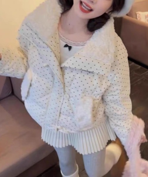 Nia(ニア)の「Nia(ニア)/ドット柄 中綿ジャケット(ダウンジャケット/コート・レディース・ホワイト・MEDIUM/SMALL)」の13枚目の写真