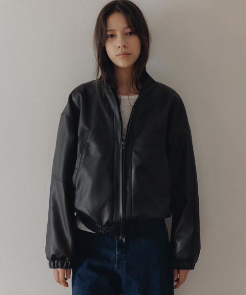 ANDNEEDS（アンドニーズ）の「Arco leather jumper (black)（ブルゾン・レディース・その他・FREE）」の4枚目の写真
