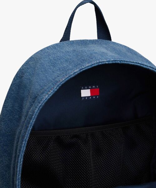 tommy jeans（トミー ジーンズ）の「ユーティリティデニムバックパック（バックパック/リュック・メンズ・ブルー・FREE）」の4枚目の写真