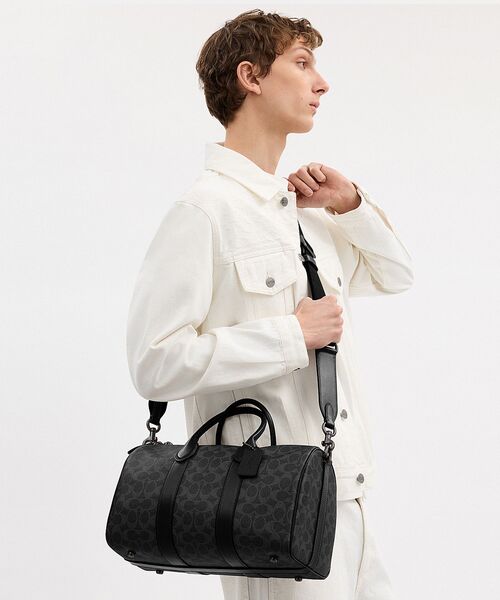 COACH(コーチ)の「コンパス バッグ 35・シグネチャー キャンバス(ボストンバッグ・メンズ・ブラック系その他・ONE)」の6枚目の写真