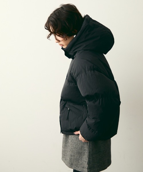 Trish（トリッシュ）の「フードパフィーショートジャケット（ダウンジャケット/コート・レディース・ブラック/ホワイト/ブラウン・FREE）」の4枚目の写真