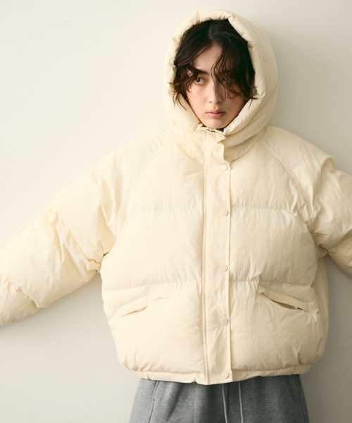 Trish（トリッシュ）の「フードパフィーショートジャケット（ダウンジャケット/コート・レディース・ブラック/ホワイト/ブラウン・FREE）」の12枚目の写真