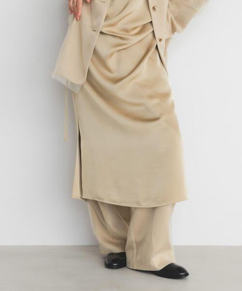 KBF（ケイビーエフ）の「ドロストサテンキャミワンピース（ワンピース・レディース・ブラウン/ベージュ・ONE）」の20枚目の写真