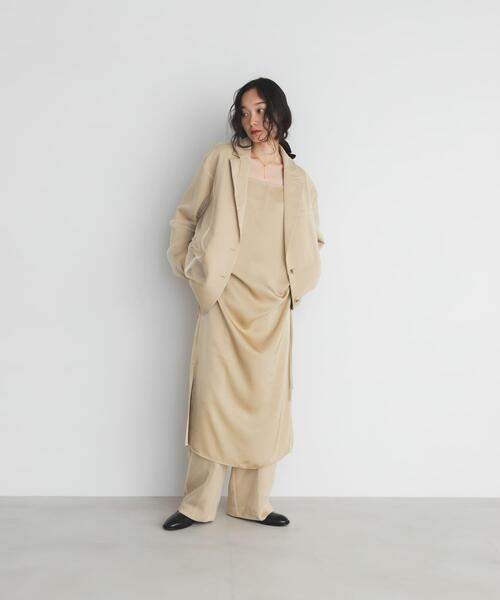 KBF（ケイビーエフ）の「ドロストサテンキャミワンピース（ワンピース・レディース・ブラウン/ベージュ・ONE）」の19枚目の写真