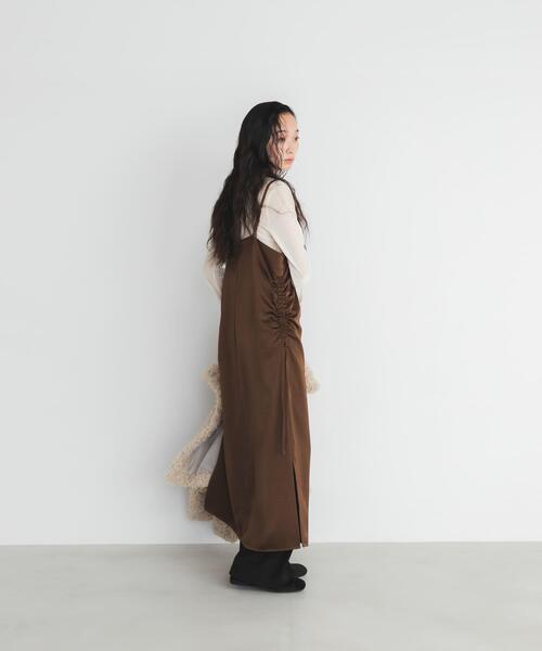 KBF（ケイビーエフ）の「ドロストサテンキャミワンピース（ワンピース・レディース・ブラウン/ベージュ・ONE）」の15枚目の写真