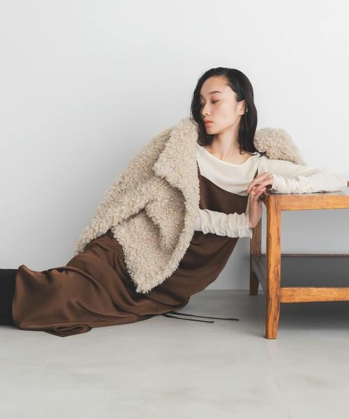 KBF（ケイビーエフ）の「ドロストサテンキャミワンピース（ワンピース・レディース・ブラウン/ベージュ・ONE）」の13枚目の写真