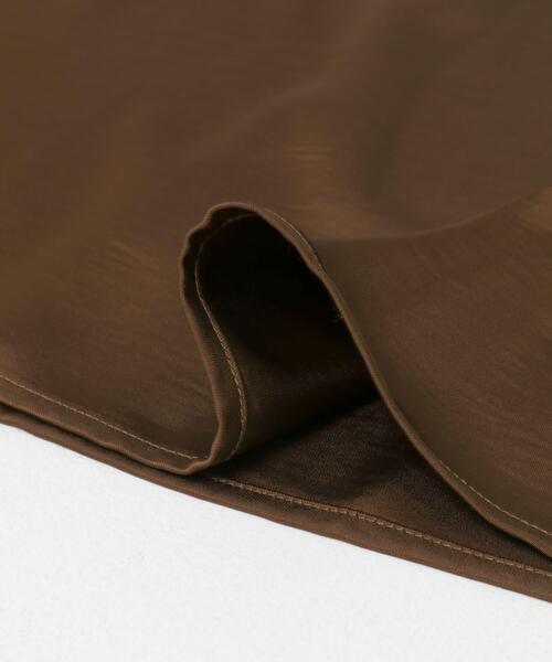 KBF（ケイビーエフ）の「ドロストサテンキャミワンピース（ワンピース・レディース・ブラウン/ベージュ・ONE）」の8枚目の写真