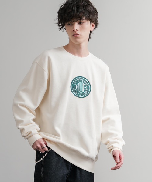 HUF(ハフ)の「HUF ハフ TRANSIT AUTHORITY CREWNECK オーバーサイズ裏起毛トレーナースウェット(スウェット・メンズ・ブラック/オフホワイト・M/L/XL)」の3枚目の写真