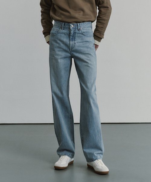FOTTNERS(フォットナーズ)の「Moon Washed Jeans (L.Blue)(デニムパンツ・メンズ・その他・X-LARGE)」の1枚目の写真