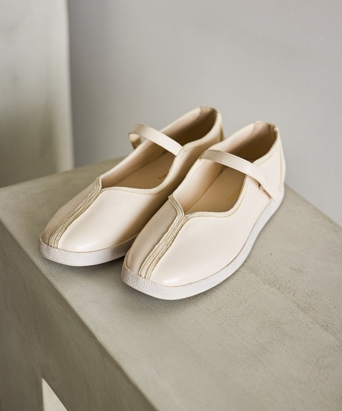 studio CLIP（スタディオクリップ）の「ワンストラップアソートスニーカー（スニーカー・レディース・ブラック/オフホワイト/その他1・MEDIUM/LARGE）」の4枚目の写真