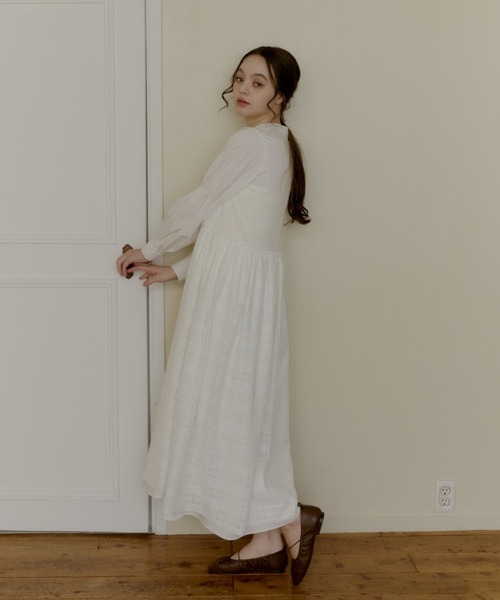 OLUN(オルン)の「docking layered onepiece/ドッキングレイヤードワンピース(ワンピース・レディース・ブラック/アイボリー・SMALL/X-SMALL/FREE)」の10枚目の写真