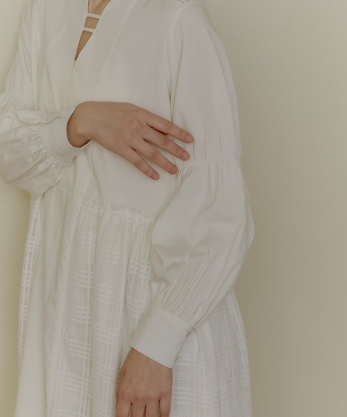OLUN(オルン)の「docking layered onepiece/ドッキングレイヤードワンピース(ワンピース・レディース・ブラック/アイボリー・SMALL/X-SMALL/FREE)」の20枚目の写真