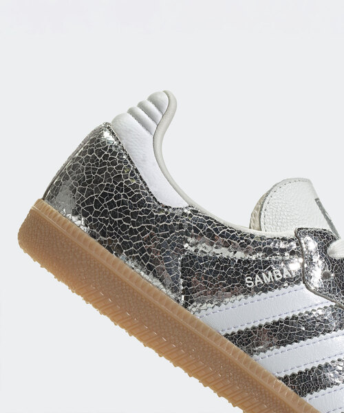adidas(アディダス)の「《追加》adidas/アディダス SAMBA OG W(JR0035)(スニーカー・レディース・シルバー・25cm/24.5cm/24cm/23.5cm/23cm)」の9枚目の写真