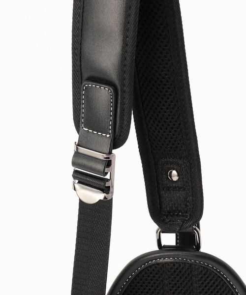 NICOLE CLUB FOR MEN（ニコルクラブフォーメン）の「ビジカジボディバッグ（ボディバッグ/ウエストポーチ・メンズ・ネイビー/ブラック系その他/グレー/ブラック・FREE）」の8枚目の写真